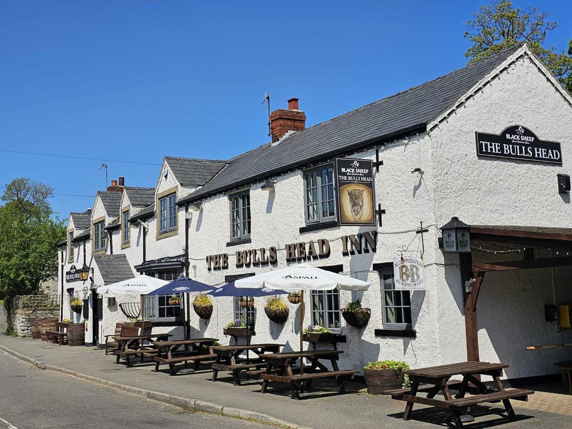 Bed and Breakfast The Bull At Foolow Hucklow Exterior foto